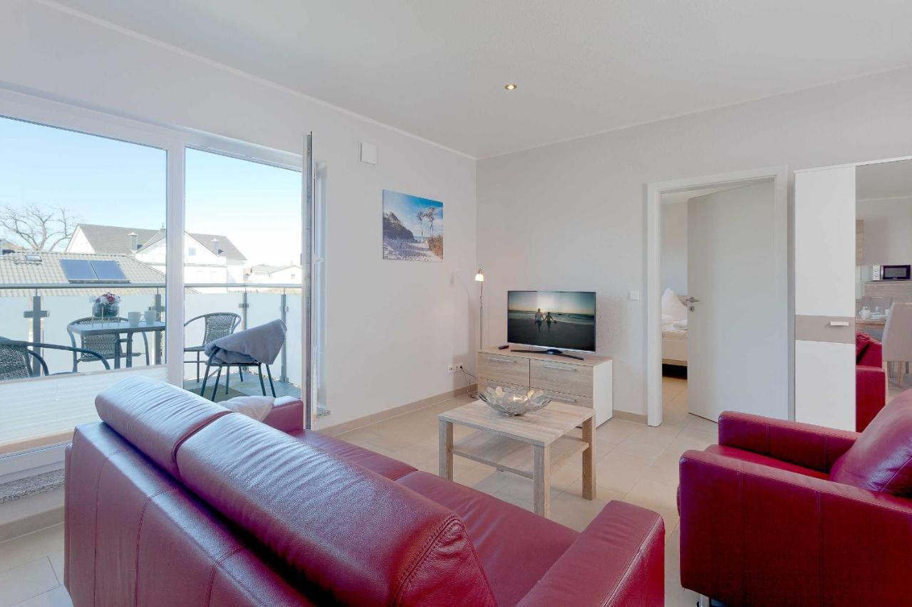 Ferienwohnung Steuerbord ツィノヴィッツ エクステリア 写真